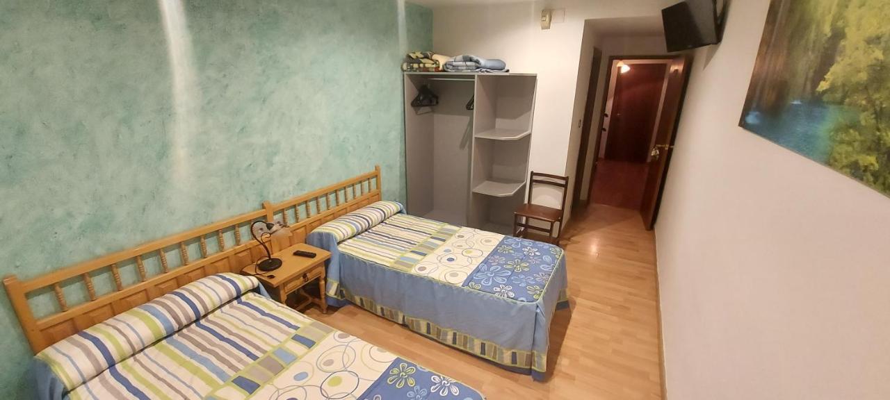 Hostal Del Campo Arevalo Bagian luar foto