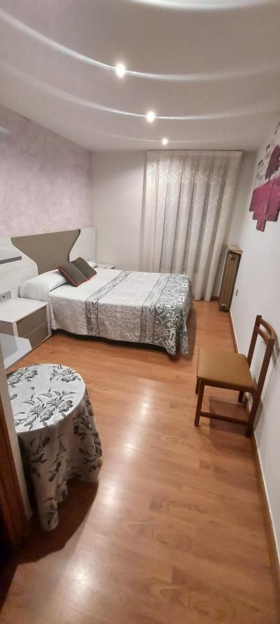 Hostal Del Campo Arevalo Bagian luar foto